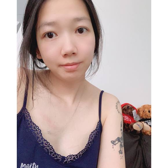Profile Picture of Mányeē Kwǎn (@659942762) on Poshmark