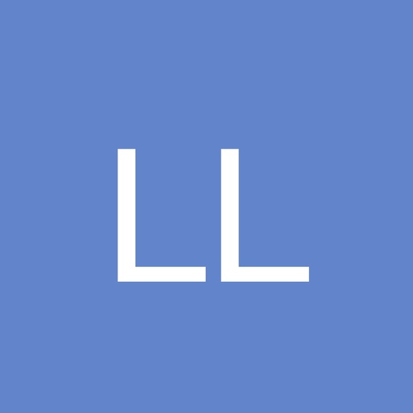 Profile Picture of Lorraine Lorraine (@lorraine8765432) on Poshmark