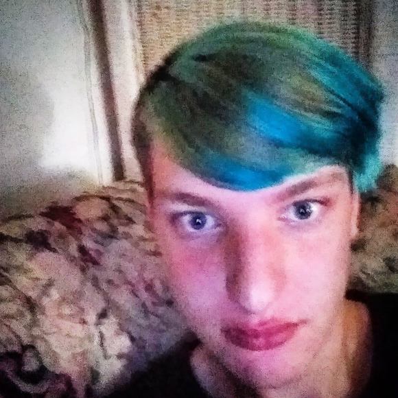 Profile Picture of Spencer Lohff (@sllohff) on Poshmark