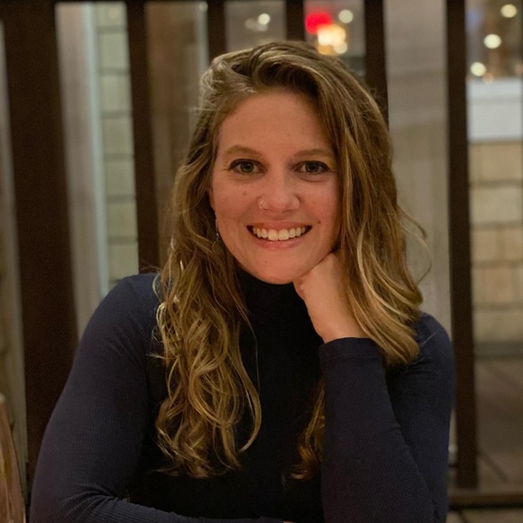 Profile Picture of Trisha Dehler (@trishadehler) on Poshmark