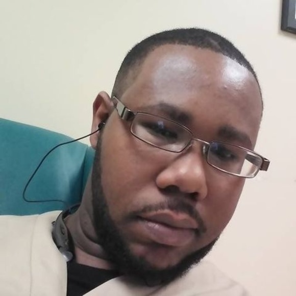Profile Picture of Tyrone Daniels (@tdaniels8822) on Poshmark