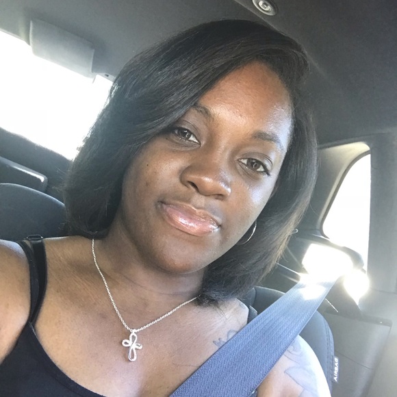 Profile Picture of Errin Jackson (@ejackson_2012) on Poshmark