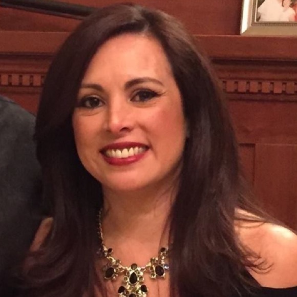 Monica Crespo - Poshmark Profile Picture of Monica Crespo (@monicarcrespo) on Poshmark