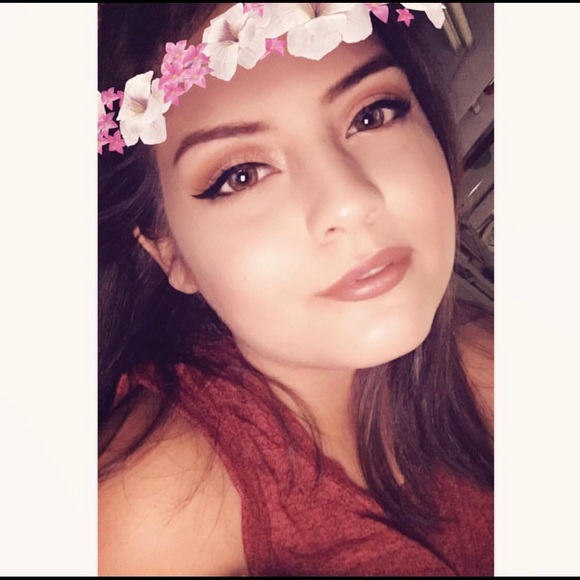 Profile Picture of Brianna Cuellar (@dontbecynical) on Poshmark