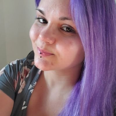 Profile Picture of Audrey (@Daisy90306) on Twitter