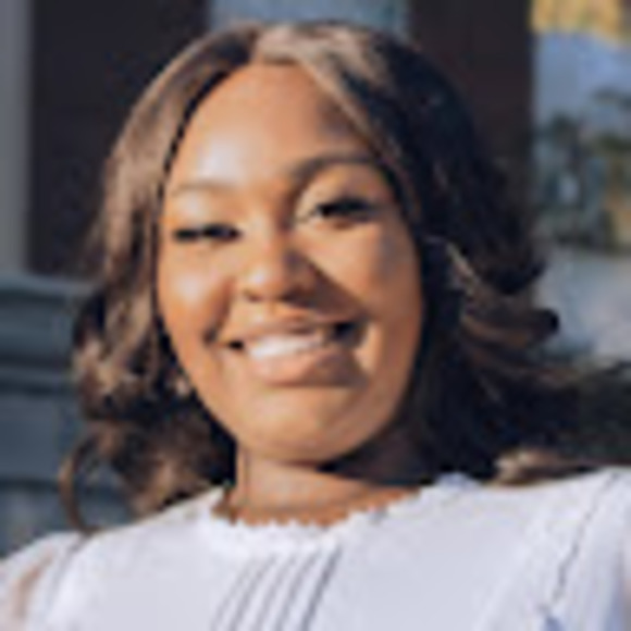 Profile Picture of Dorsha Tademy (@dmtademy) on Poshmark