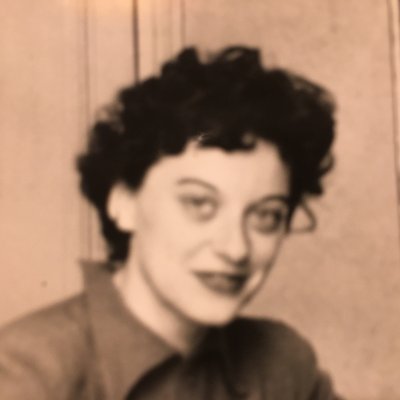 Profile Picture of Sara Lise Hoyt (@lise_sara) on Twitter