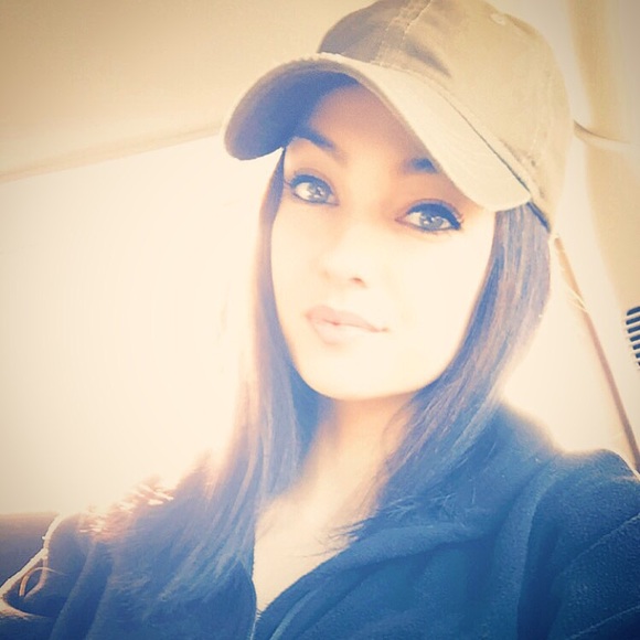 Profile Picture of Krissy Curcio (@krissycurcio) on Poshmark