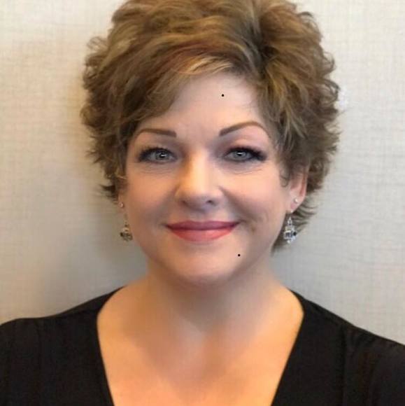 Profile Picture of Tracy Thumann (@tracythumann) on Poshmark