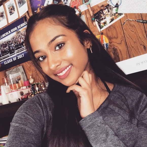 Profile Picture of Natasha Jagessar (@njagessar7) on Poshmark