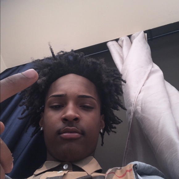 Profile Picture of Shawn Cephas (@pook23cephas12) on Poshmark