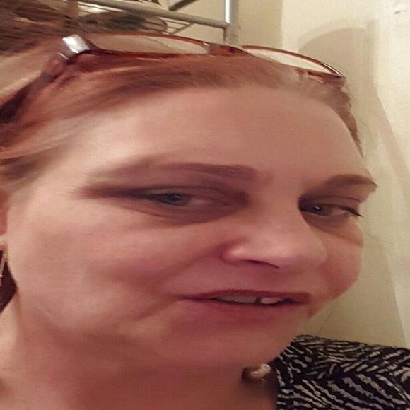 Profile Picture of Yvette Murphy (@gggirltx) on Poshmark