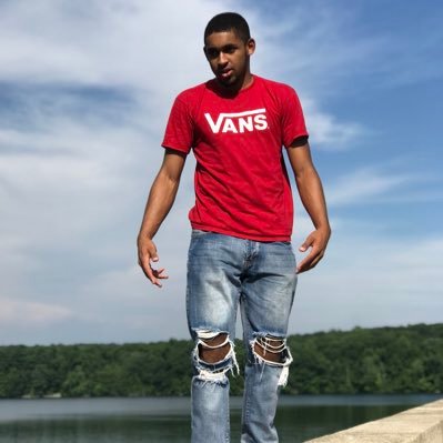 Profile Picture of Reinaldo Sanchez (@Call_Me_Kyrie) on Twitter