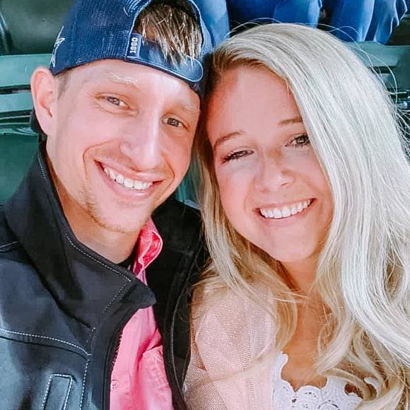 Profile Picture of Tori Frigaard (@torifrigaard) on Poshmark