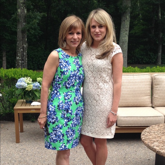 Profile Picture of Fernanda Vaslet (@sphinx58) on Poshmark