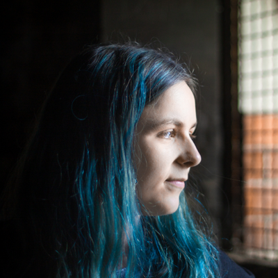 Profile Picture of Amy (@MiniGirlGeek) on Twitter