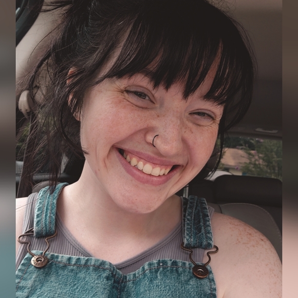 Logan Murphy - Poshmark Profile Picture of Logan Murphy (@jlotato) on Poshmark