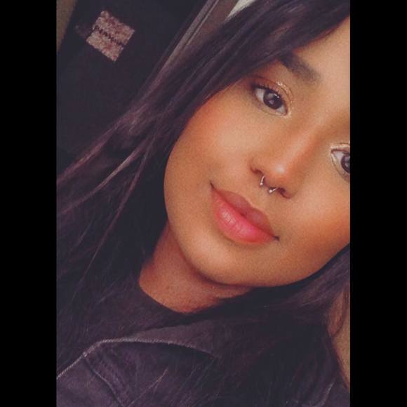 Profile Picture of Sabrina Mohamed (@uhnnn) on Poshmark