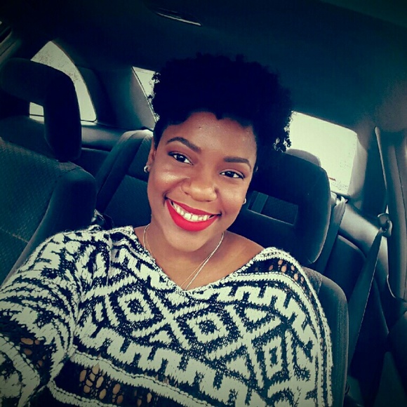 Profile Picture of Samantha Camilien (@scamilien) on Poshmark