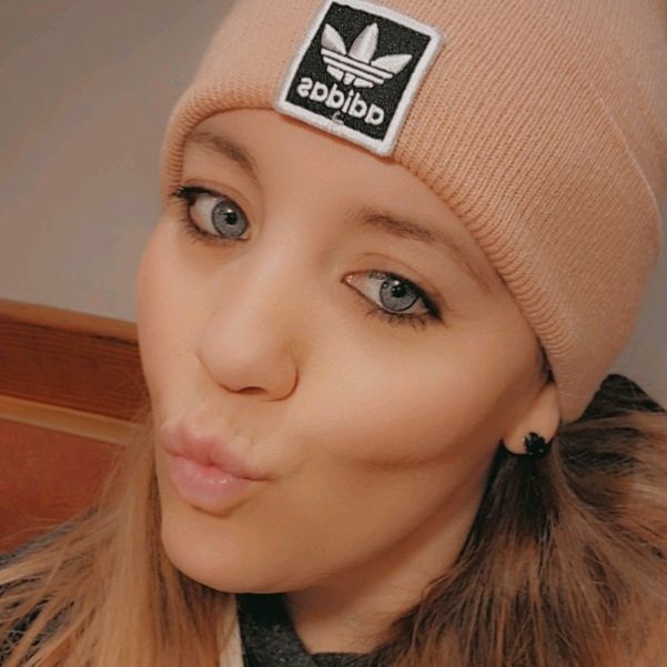 Profile Picture of Amanda Lovell (@amandalovell02) on Tiktok