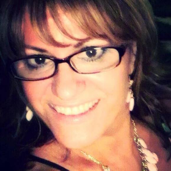 Profile Picture of Toula Kontos (@toulak61) on Poshmark