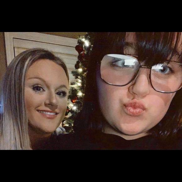 Profile Picture of Danielle Havens (@dkh84) on Poshmark