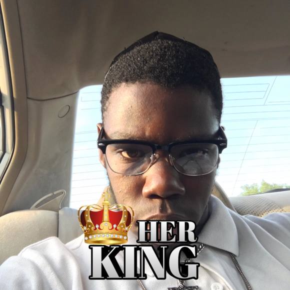 Profile Picture of Maurice Foster (@mauricefoste839) on Poshmark