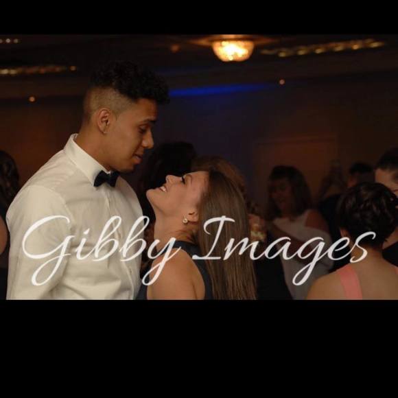 Profile Picture of Shawna Simms (@shawna_simms) on Poshmark