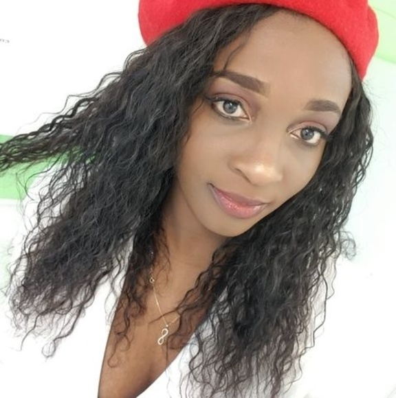 Profile Picture of Sorelle Fosso (@sorellefosso) on Poshmark