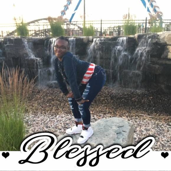 Profile Picture of Precious Hicks (@presh25) on Poshmark