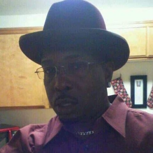 Profile Picture of Andre Woods (@drewoods91) on Poshmark