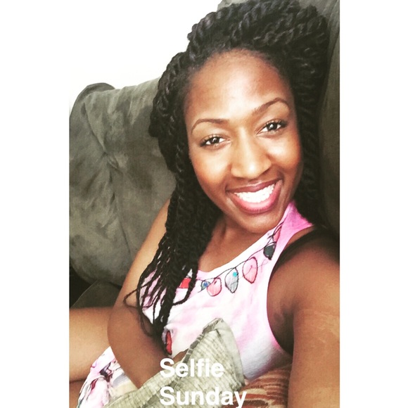 Profile Picture of Linda Mikell-harrison (@tapayamikell) on Poshmark