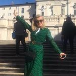 Profile Picture of Caroline Button (@button.caroline) on Instagram
