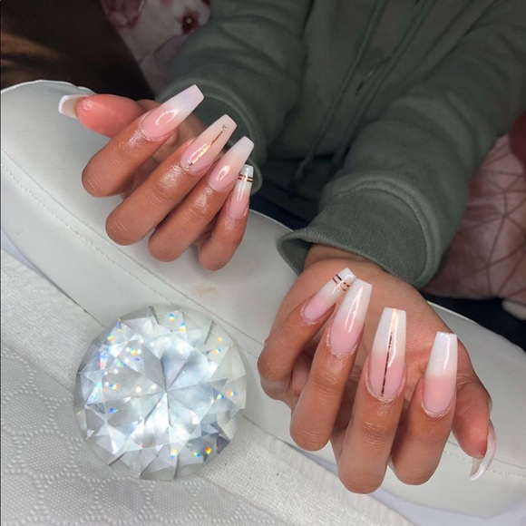 Profile Picture of Ikram Ashkir (@ikwapz4) on Poshmark