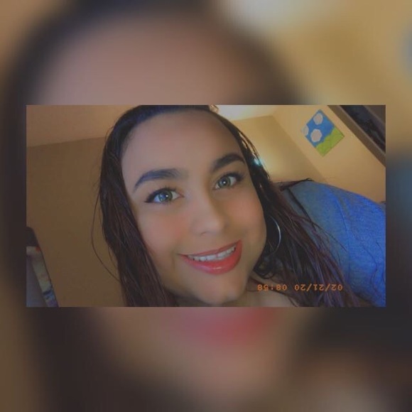 Profile Picture of Rosaura Rodriguez (@andreaclon99) on Poshmark