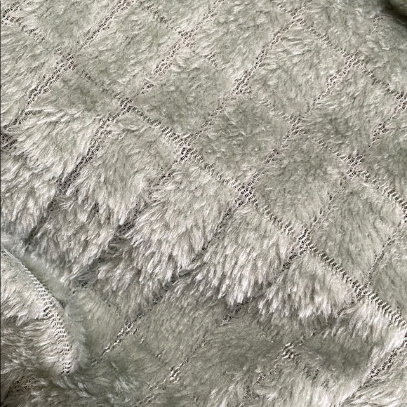 Profile Picture of Betty Opatz (@bettyopatz) on Poshmark