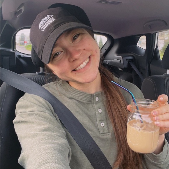 Profile Picture of Haley Stellingwerf (@haleys1228) on Poshmark