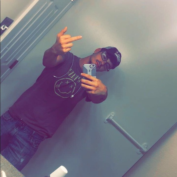 Profile Picture of Tyler Peck (@twixster46) on Poshmark