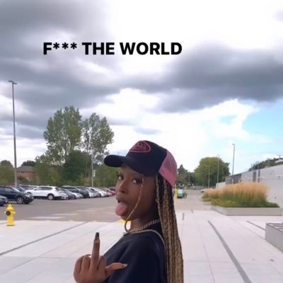 Profile Picture of Debbie🧚🏾‍♀️ (@TheQueenDebbie) on Twitter