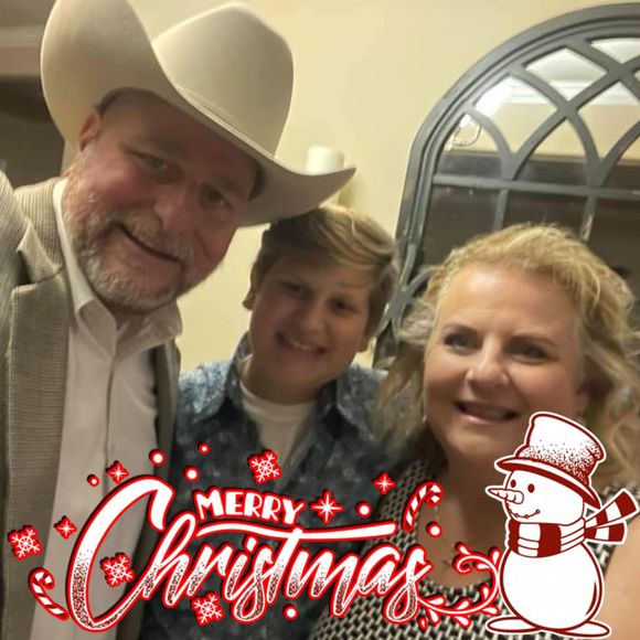 Profile Picture of Richelle Theilen (@rmtheilen) on Poshmark