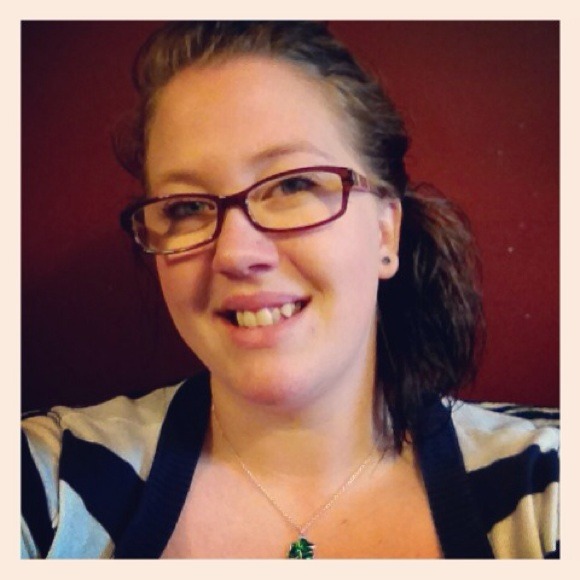 Profile Picture of Elizabeth Wieda (@lizzy0801) on Poshmark