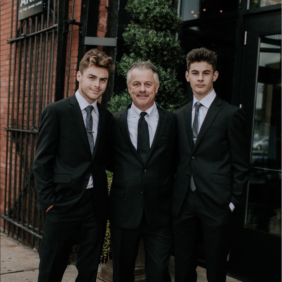 Profile Picture of Joe Montgomery (@joemonts10) on Poshmark