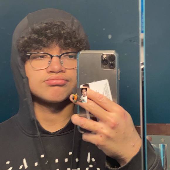 Profile Picture of Fërnändø Dûrän (@dfernando15) on Poshmark