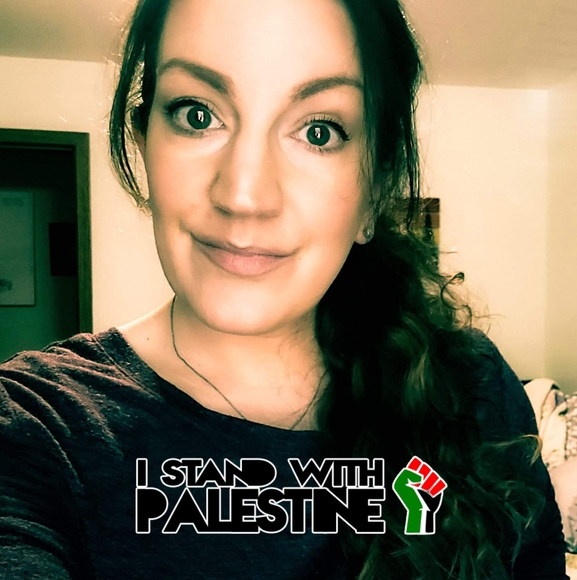 Profile Picture of Sandra Paz (@s_pasnik) on Poshmark