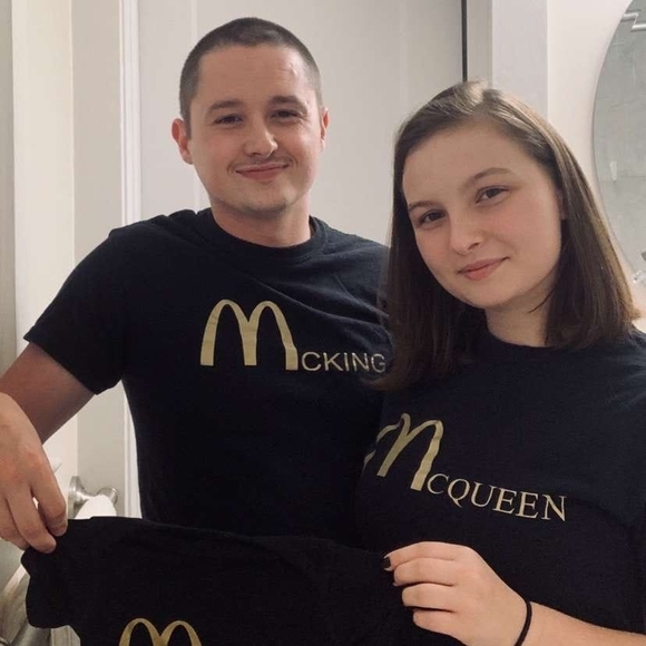 Ricky Fluharty - Poshmark Profile Picture of Ricky Fluharty (@rickyfluharty) on Poshmark