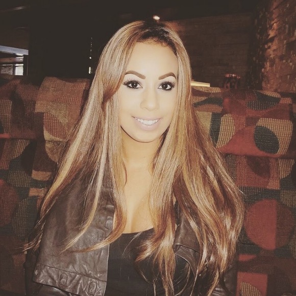 Profile Picture of Chrissy Cagnolatti (@chrissygirl949) on Poshmark