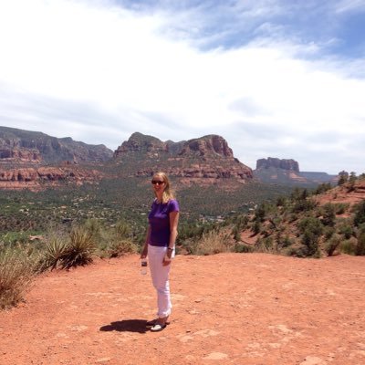 Profile Picture of Julia Tang (@julesmeditates) on Twitter