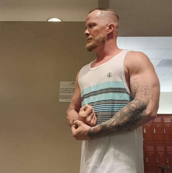 Profile Picture of Timothy Carson (@timothy69834) on Poshmark