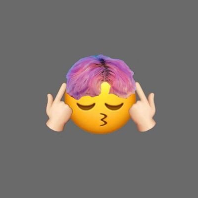 Profile Picture of Pcy (@KimPeachyCheeks) on Twitter