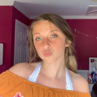 Profile Picture of Jessie Whaley (@jessielwhaley) on Twitter